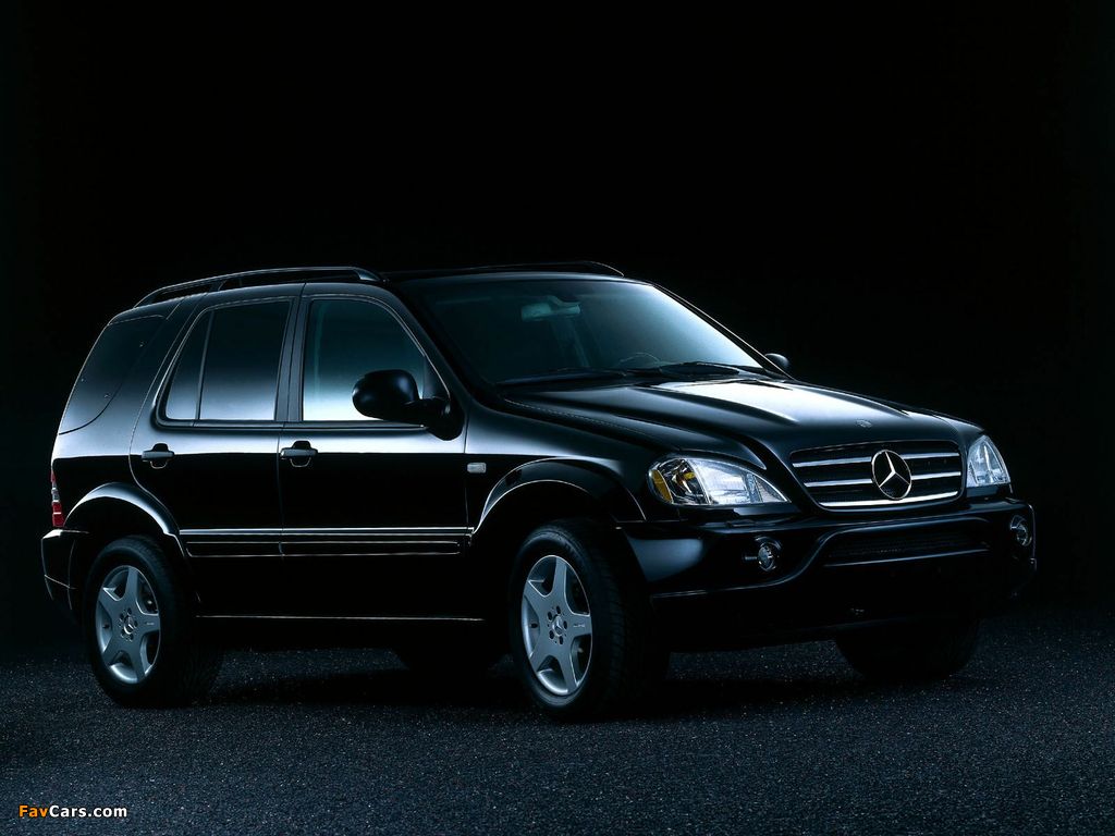 Images of Mercedes-Benz ML 55 AMG (W163) 2000–03 (1024 x 768)