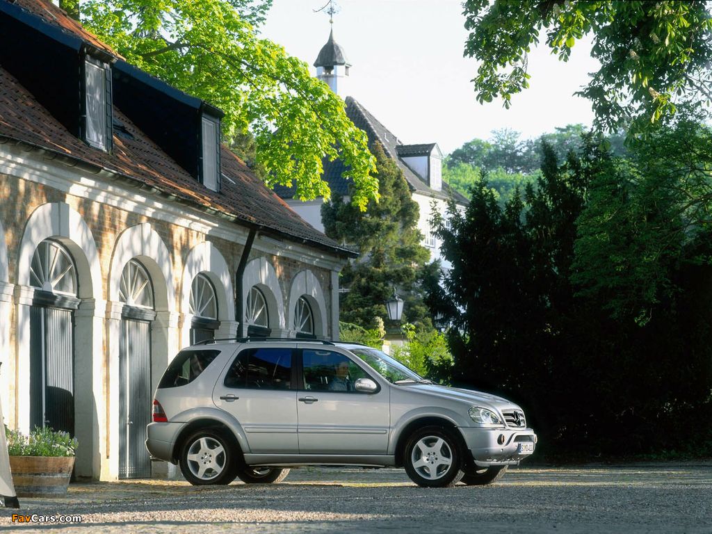 Images of Mercedes-Benz ML 55 AMG (W163) 2000–03 (1024 x 768)