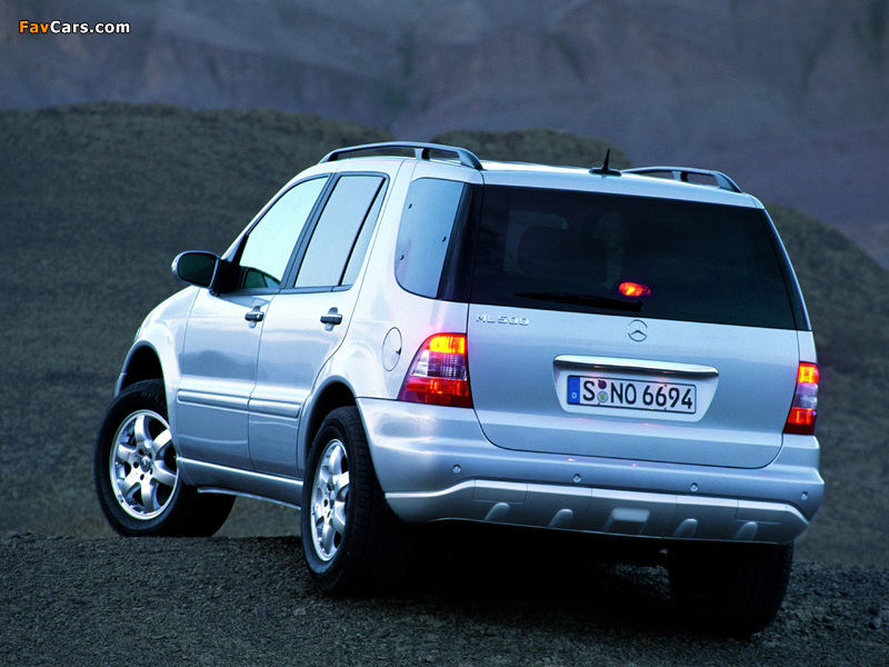 Images of Mercedes-Benz ML 500 (W163) 2001–05 (800 x 600)