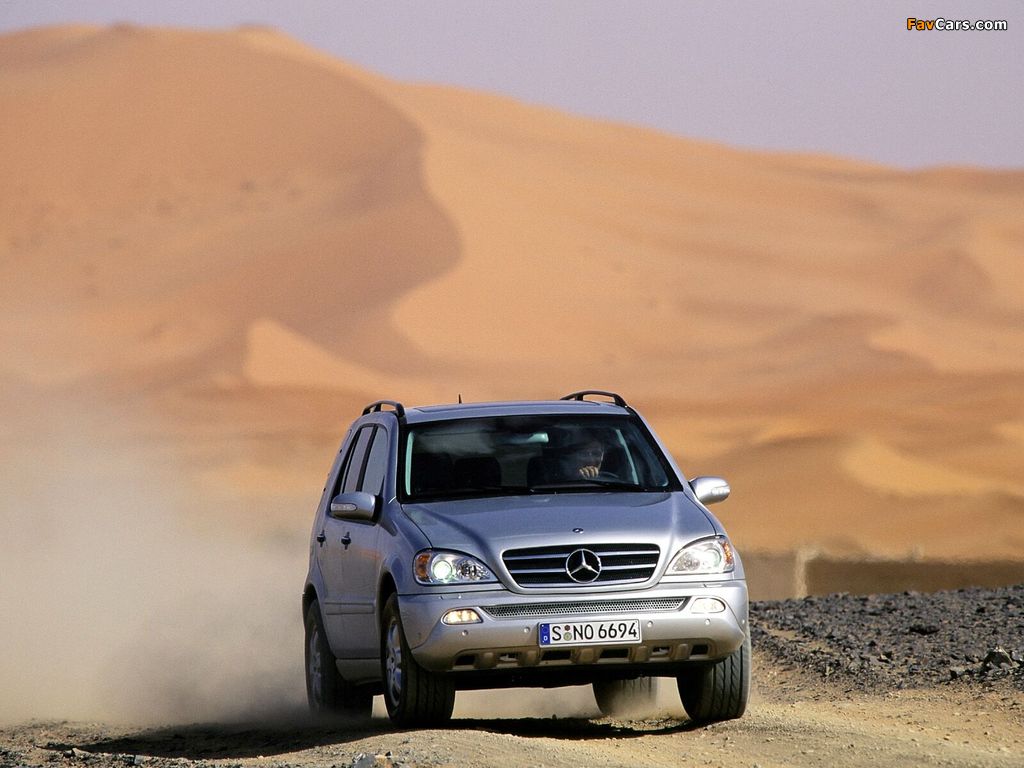 Images of Mercedes-Benz ML 500 (W163) 2001–05 (1024 x 768)