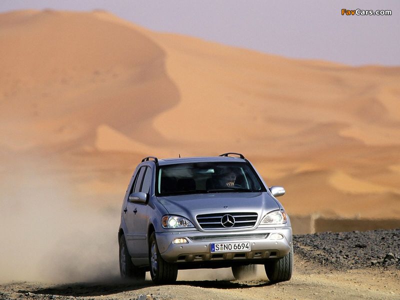 Images of Mercedes-Benz ML 500 (W163) 2001–05 (800 x 600)