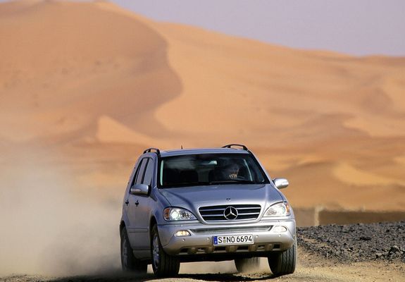 Images of Mercedes-Benz ML 500 (W163) 2001–05