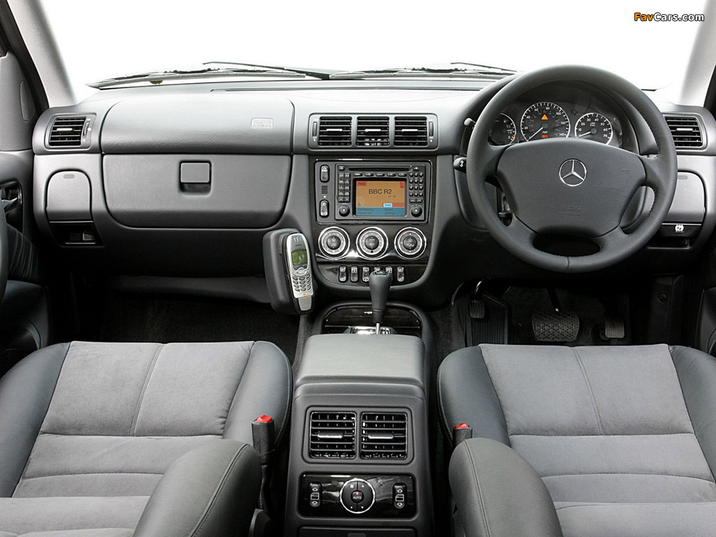 Images of Mercedes-Benz ML 350 UK-spec (W163) 2001–05 (1024 x 768)