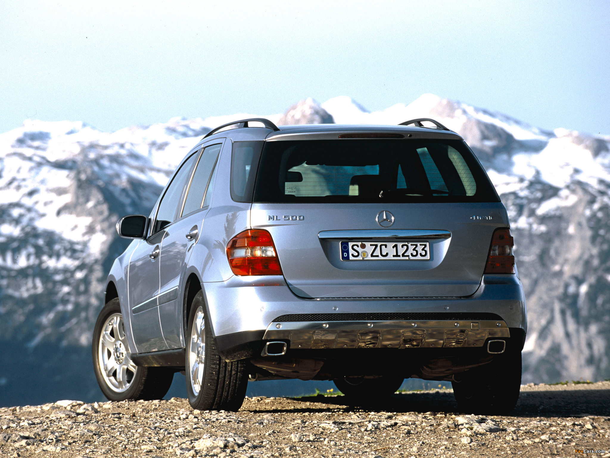 Images of Mercedes-Benz ML 500 (W164) 2005–08 (2048 x 1536)