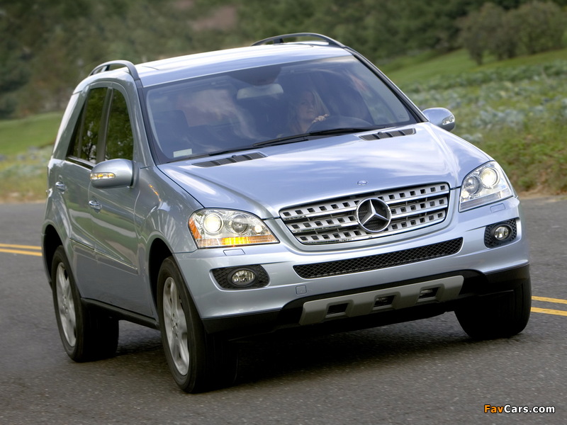 Images of Mercedes-Benz ML 320 CDI US-spec (W164) 2005–08 (800 x 600)