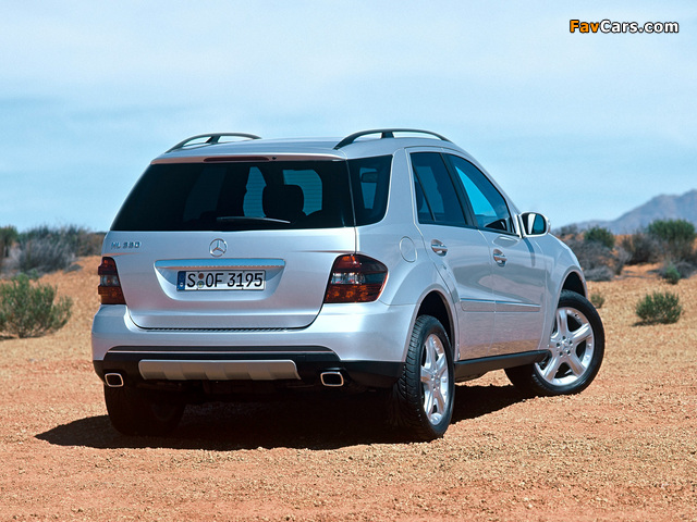 Images of Mercedes-Benz ML 350 (W164) 2005–08 (640 x 480)
