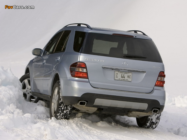 Images of Mercedes-Benz ML 320 CDI US-spec (W164) 2005–08 (640 x 480)