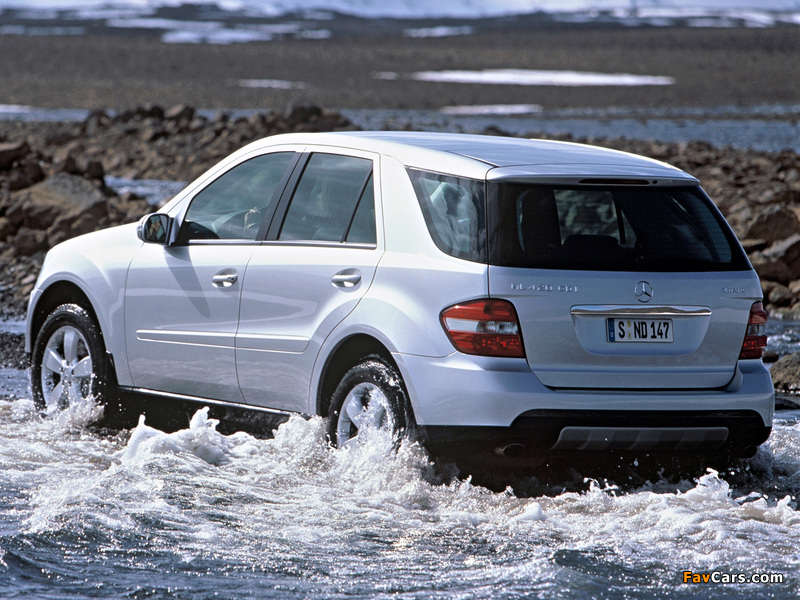 Images of Mercedes-Benz ML 420 CDI (W164) 2005–08 (800 x 600)