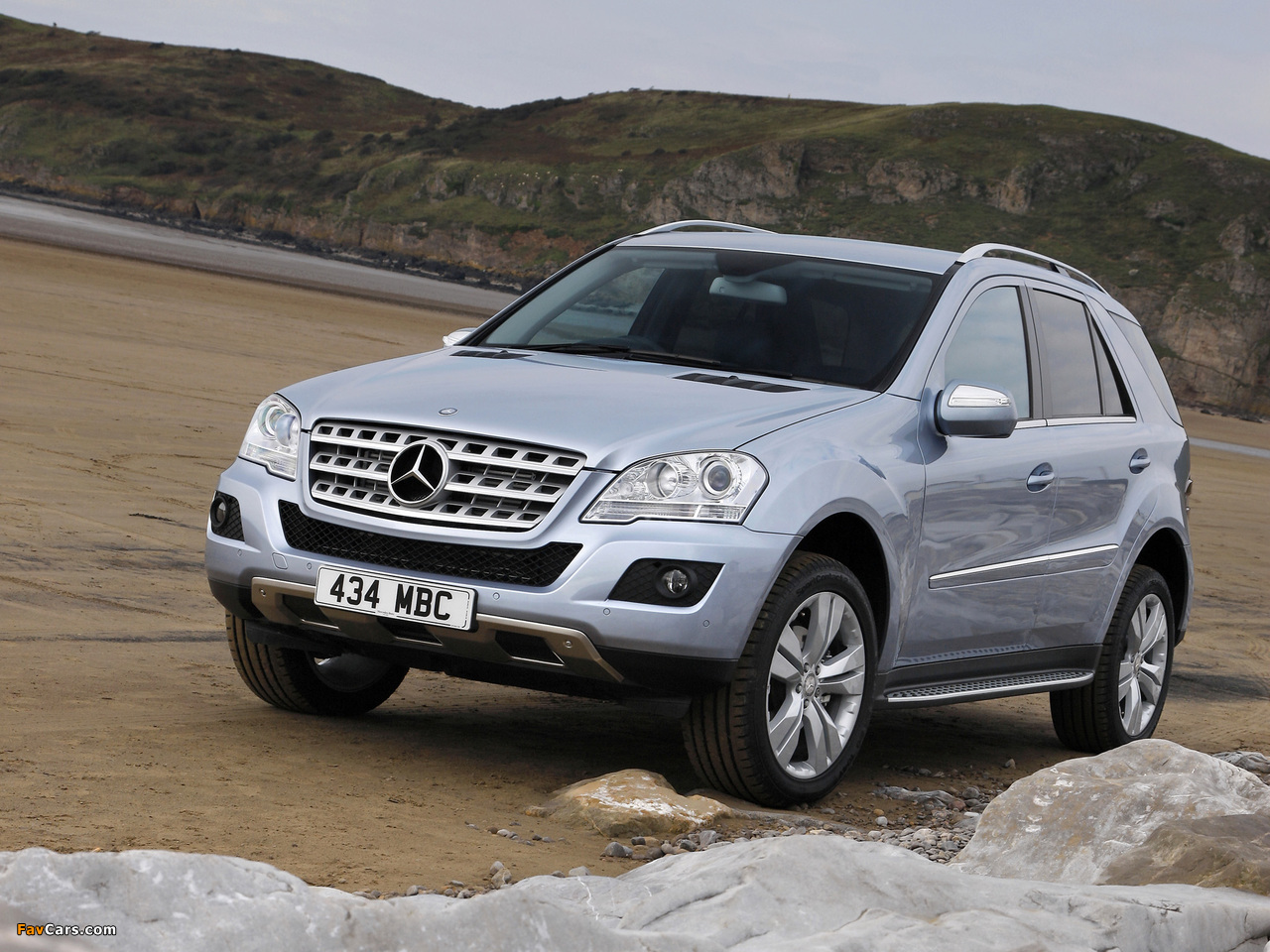 Images of Mercedes-Benz ML 280 CDI UK-spec (W164) 2008–11 (1280 x 960)