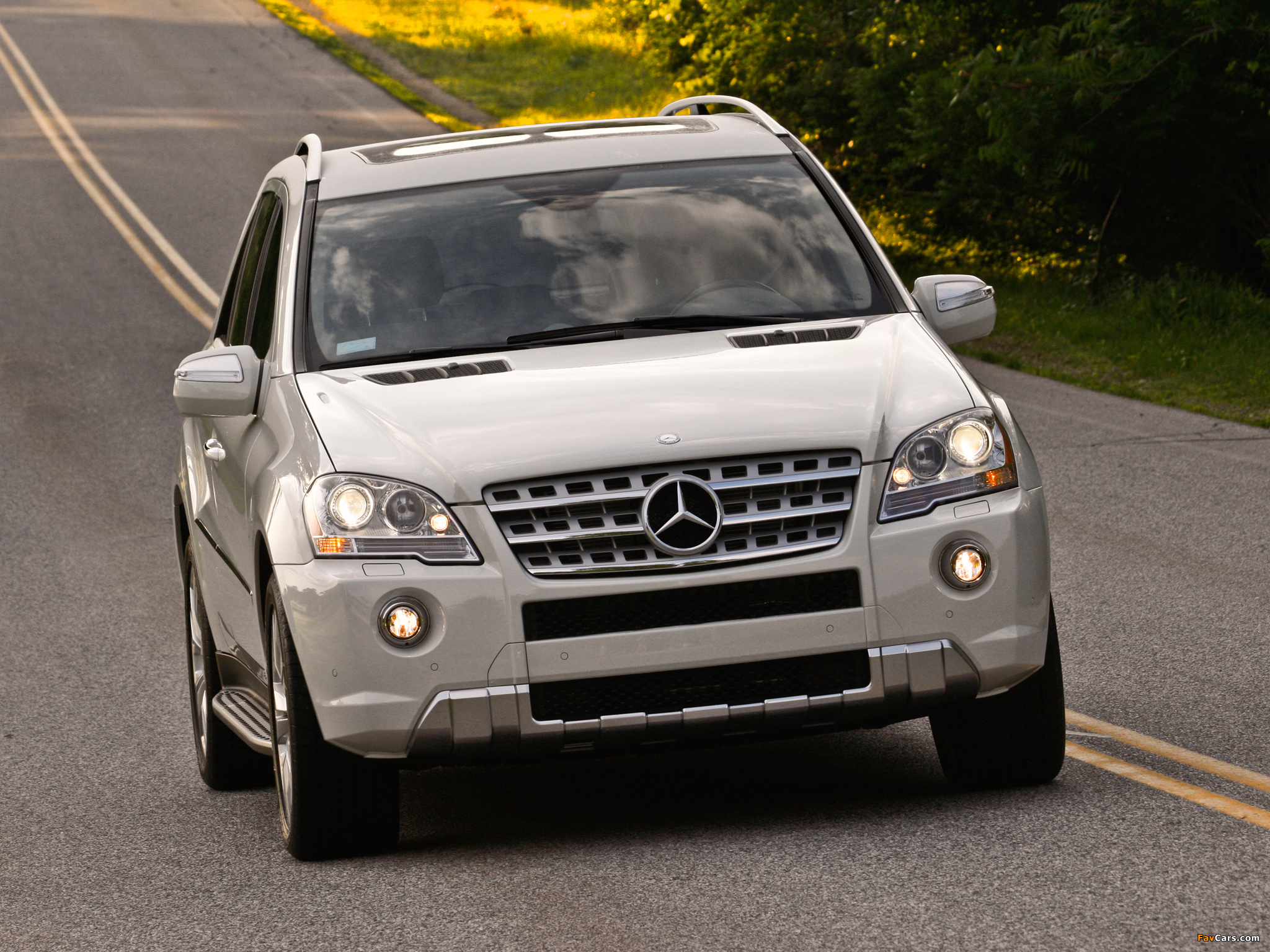 Images of Mercedes-Benz ML 550 (W164) 2008–11 (2048 x 1536)