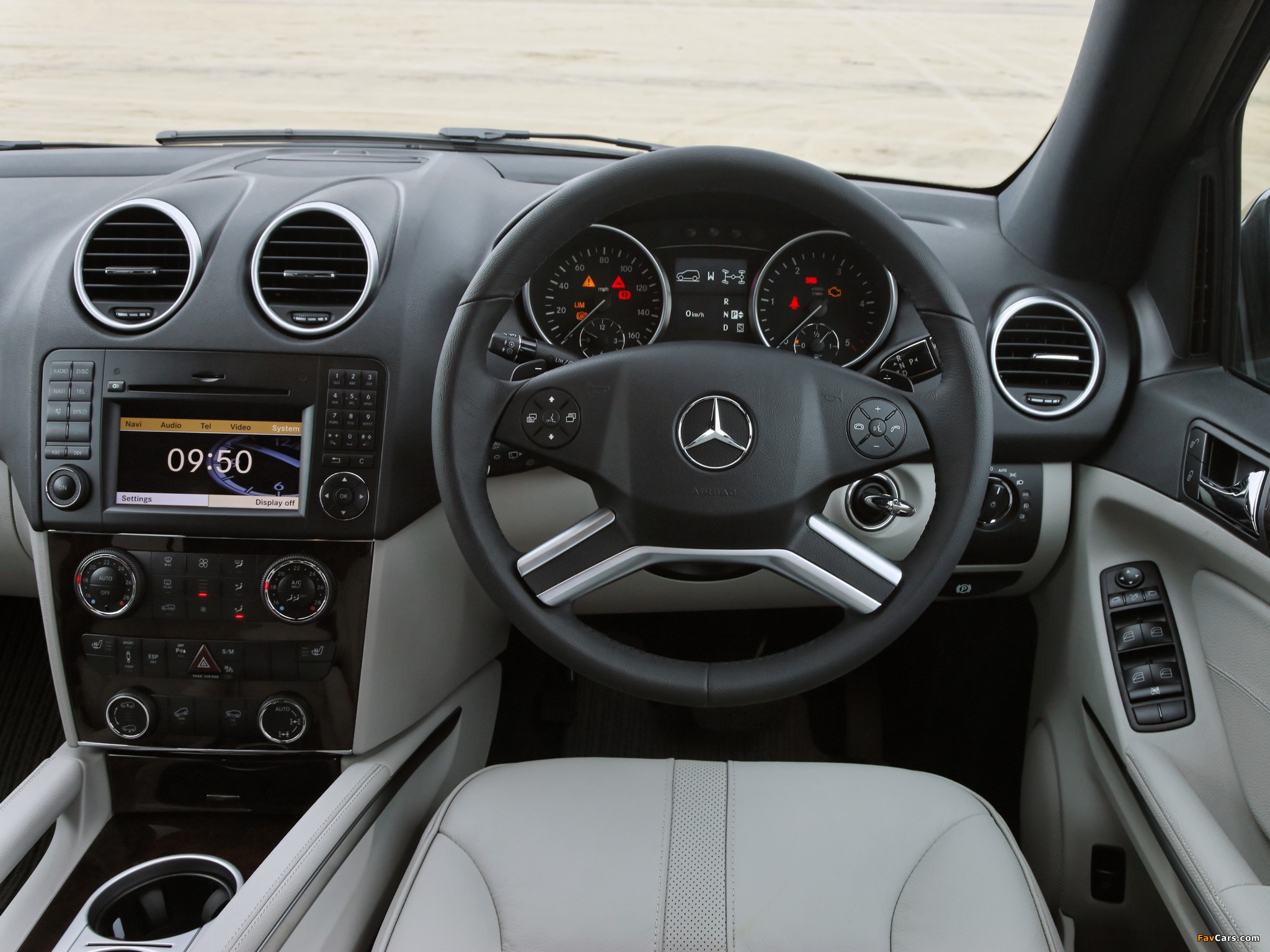 Images of Mercedes-Benz ML 320 CDI UK-spec (W164) 2008–11 (2048 x 1536)