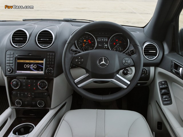 Images of Mercedes-Benz ML 320 CDI UK-spec (W164) 2008–11 (640 x 480)