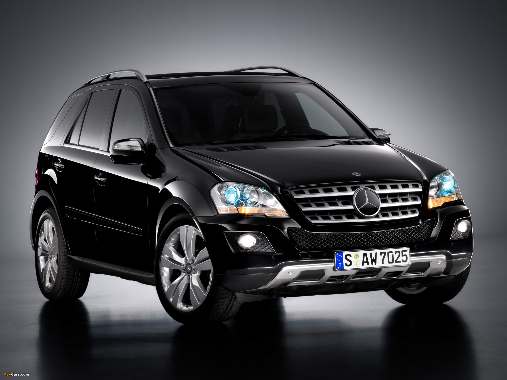 Images of Mercedes-Benz ML 420 CDI (W164) 2008–11 (2048 x 1536)