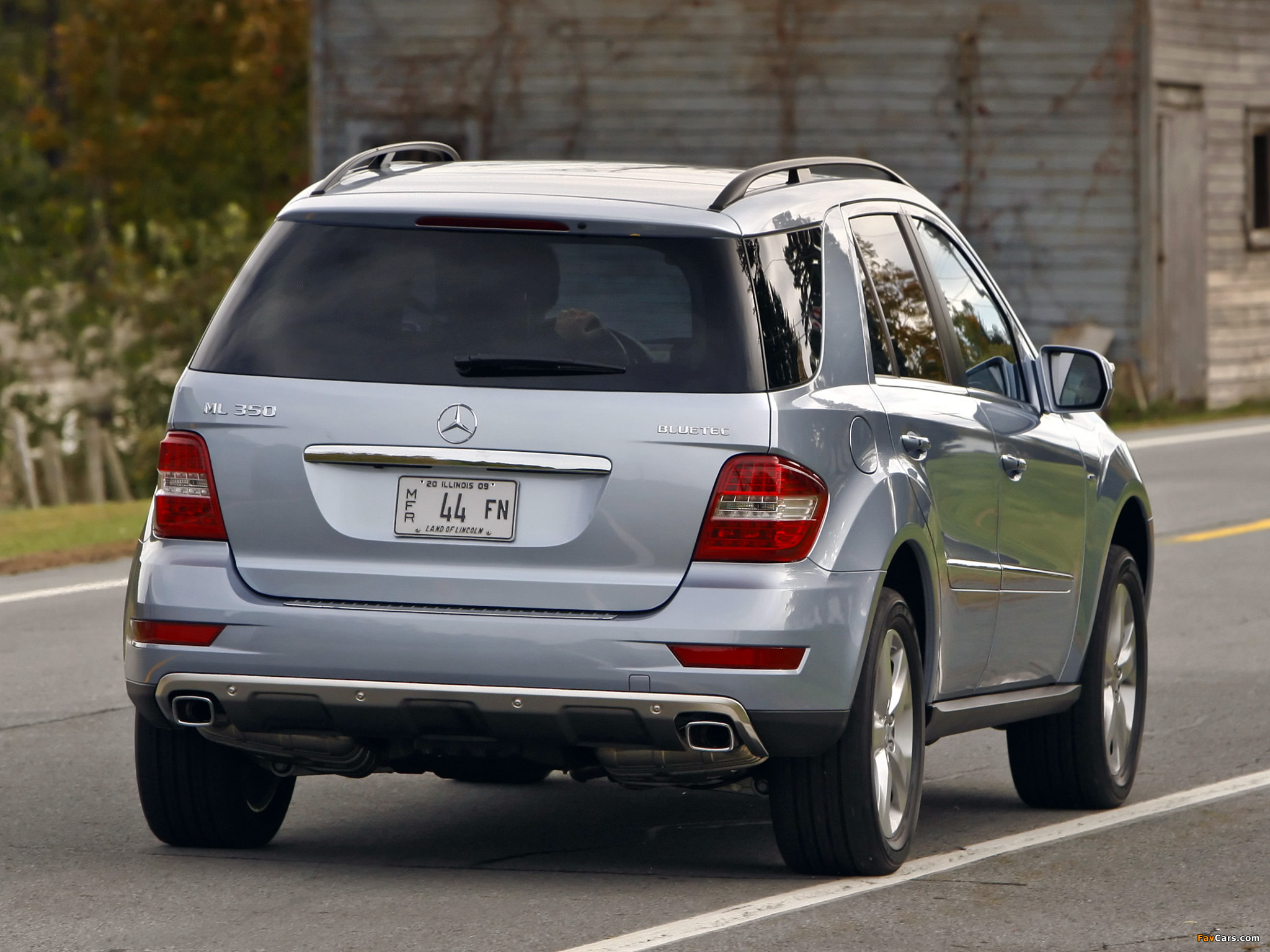 Images of Mercedes-Benz ML 350 BlueTec US-spec (W164) 2009–11 (2048 x 1536)