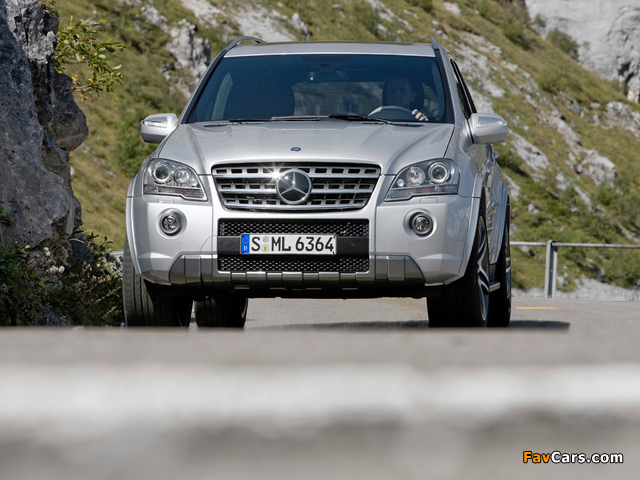 Images of Mercedes-Benz ML 63 AMG 10th Anniversary (W164) 2009 (640 x 480)