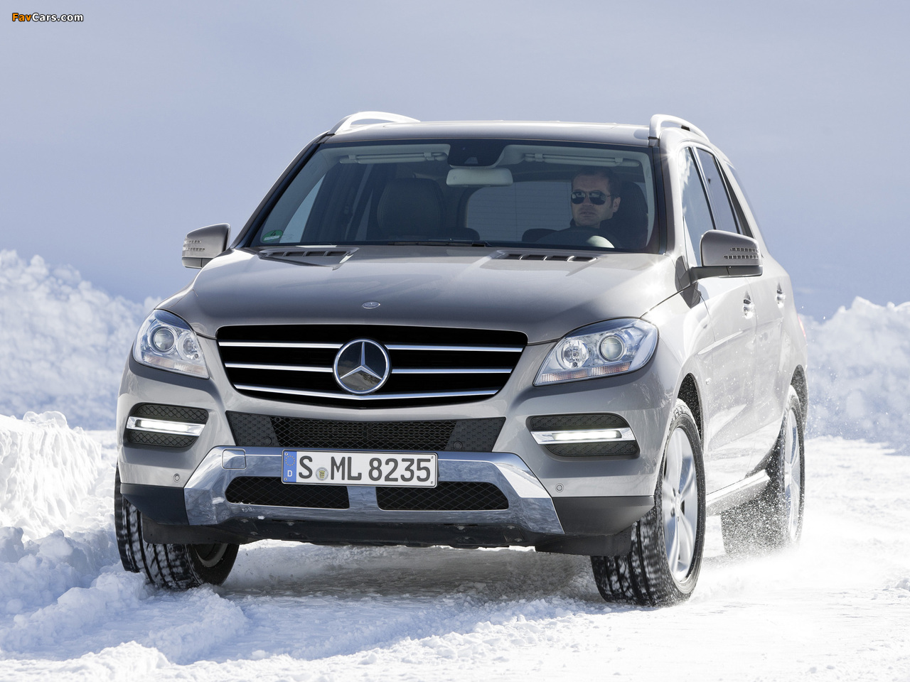 Images of Mercedes-Benz ML 350 BlueTec (W166) 2011 (1280 x 960)