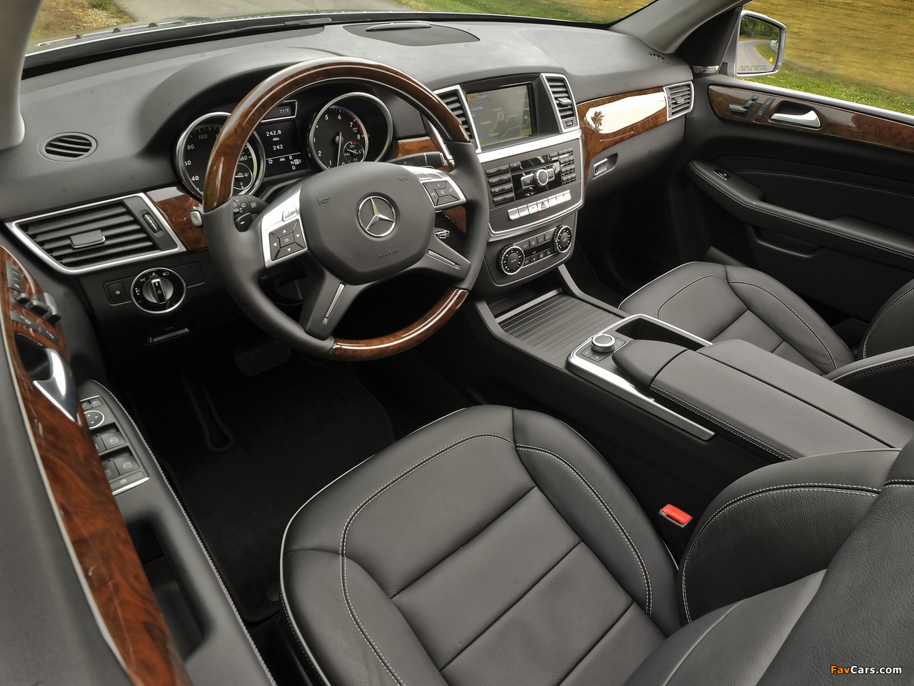 Images of Mercedes-Benz ML 350 US-spec (W166) 2011 (1280 x 960)