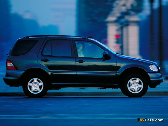 Mercedes-Benz ML 230 (W163) 1997–2001 images (640 x 480)