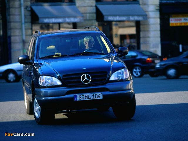 Mercedes-Benz ML 230 (W163) 1997–2001 pictures (640 x 480)