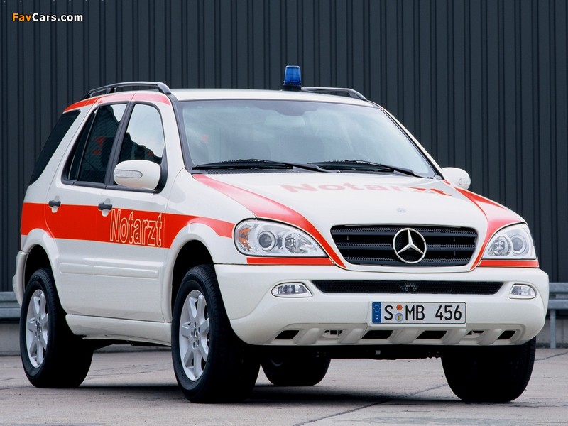 Mercedes-Benz M-Klasse Notarzt (W163) 2001–05 photos (800 x 600)