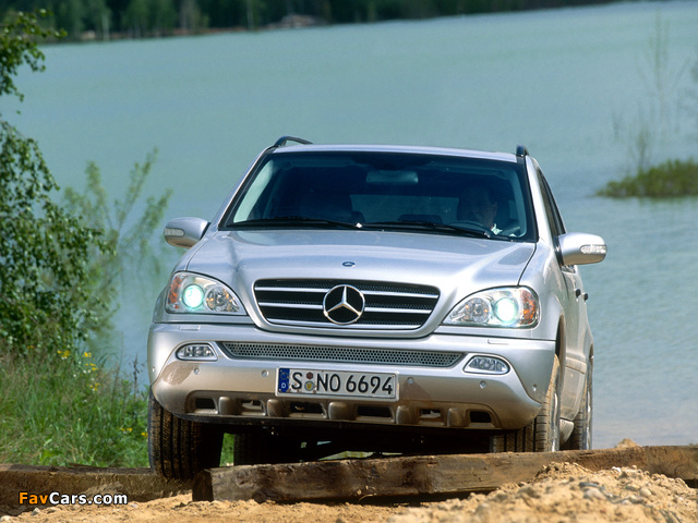 Mercedes-Benz ML 500 (W163) 2001–05 photos (640 x 480)