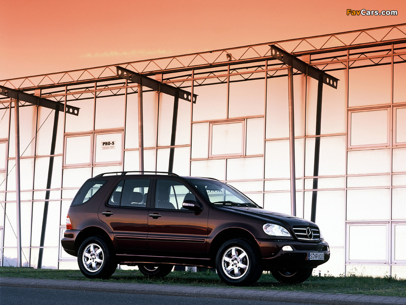 Mercedes-Benz ML 400 (W163) 2001–05 pictures (800 x 600)