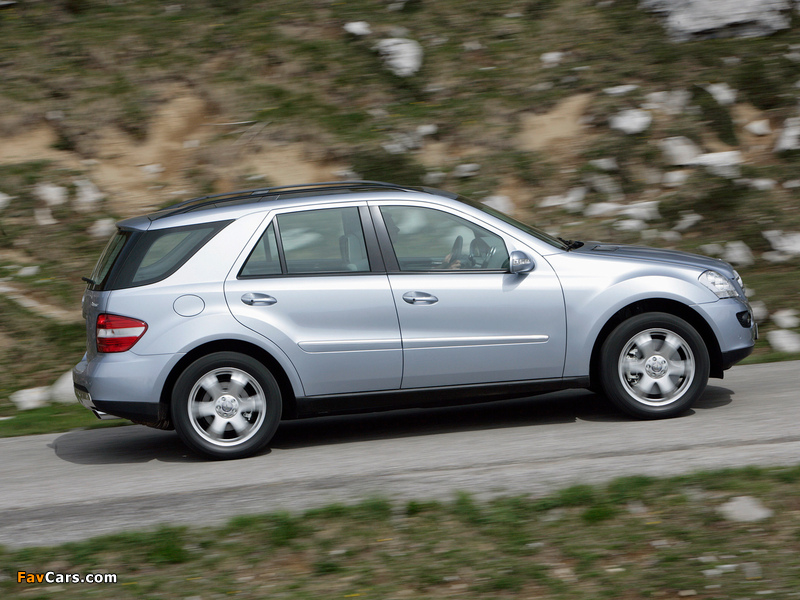 Mercedes-Benz ML 500 (W164) 2005–08 images (800 x 600)