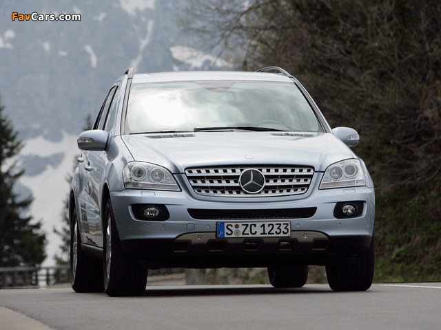 Mercedes-Benz ML 500 (W164) 2005–08 photos (640 x 480)