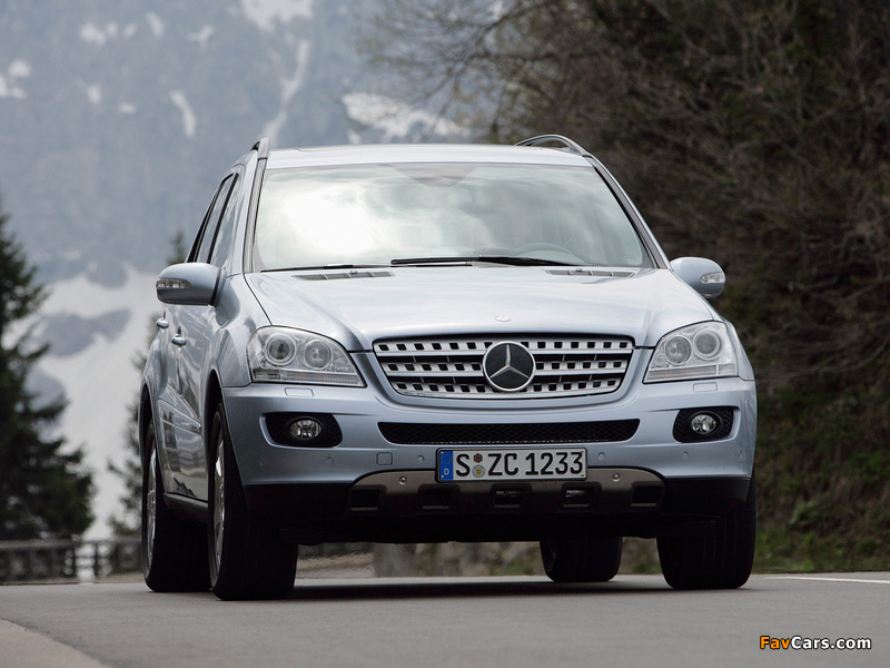 Mercedes-Benz ML 500 (W164) 2005–08 photos (800 x 600)