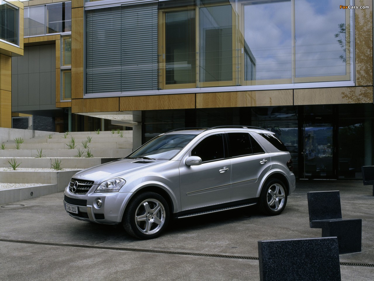 Mercedes-Benz ML 63 AMG (W164) 2006–08 images (1280 x 960)