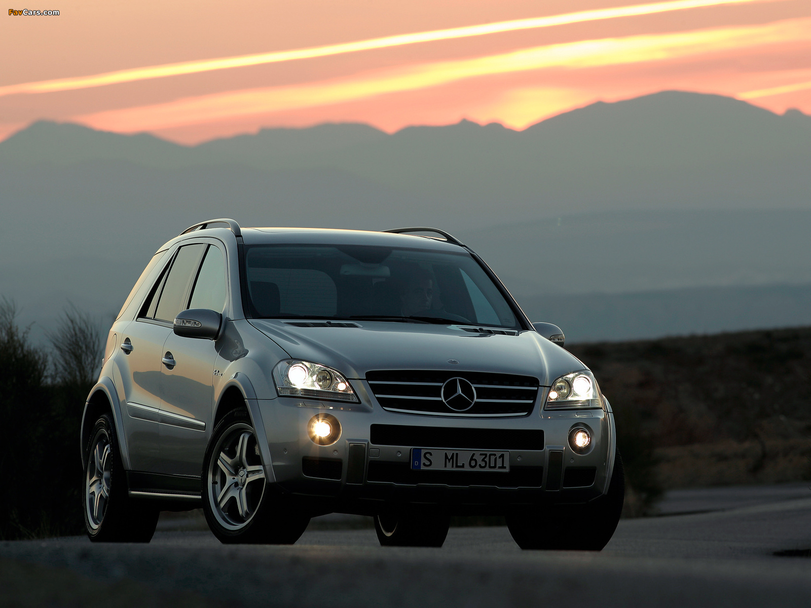 Mercedes-Benz ML 63 AMG (W164) 2006–08 photos (1600 x 1200)