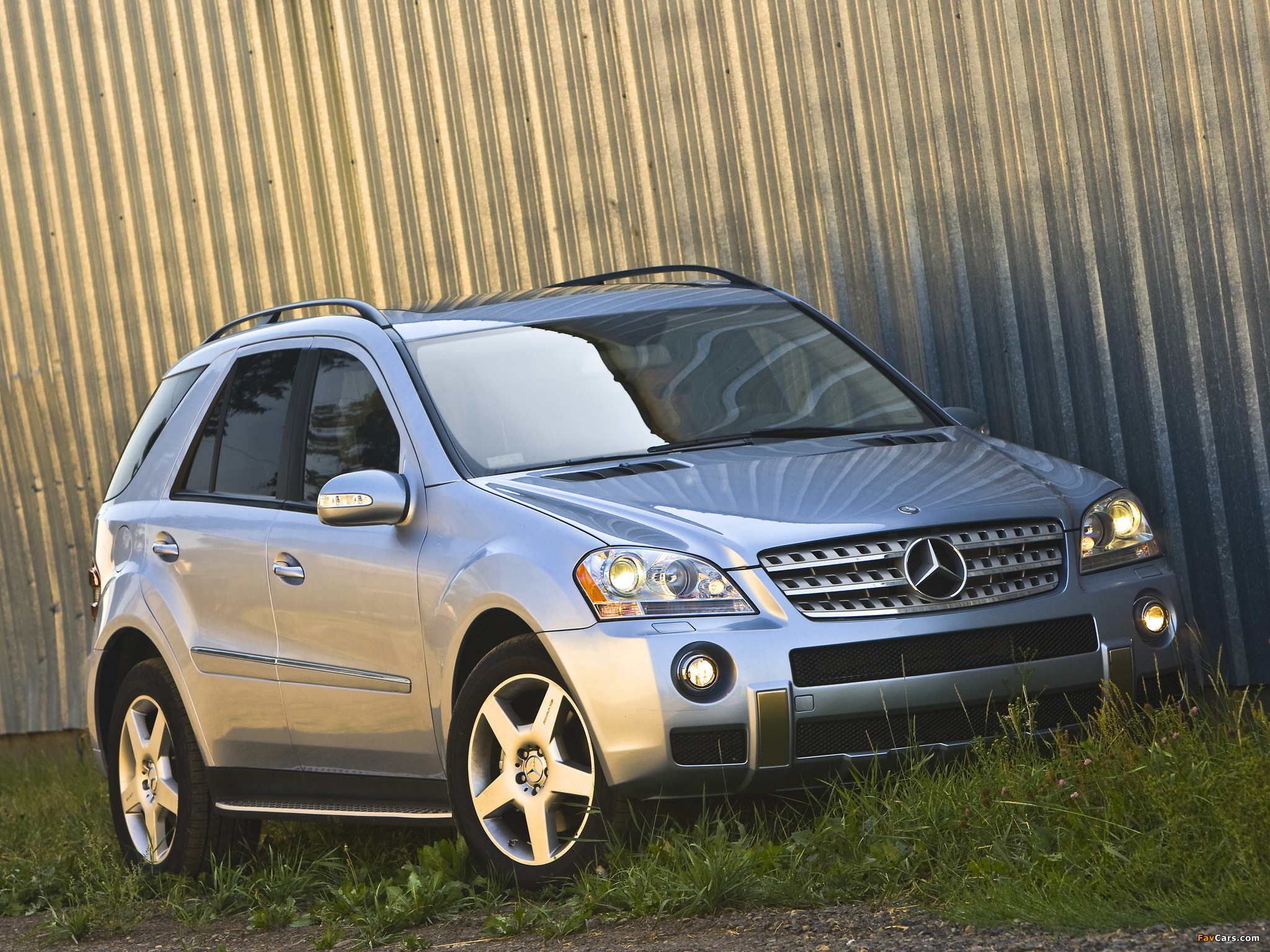 Mercedes-Benz ML 550 (W164) 2006–08 wallpapers (2048 x 1536)
