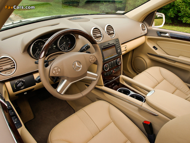 Mercedes-Benz ML 550 (W164) 2008–11 photos (640 x 480)