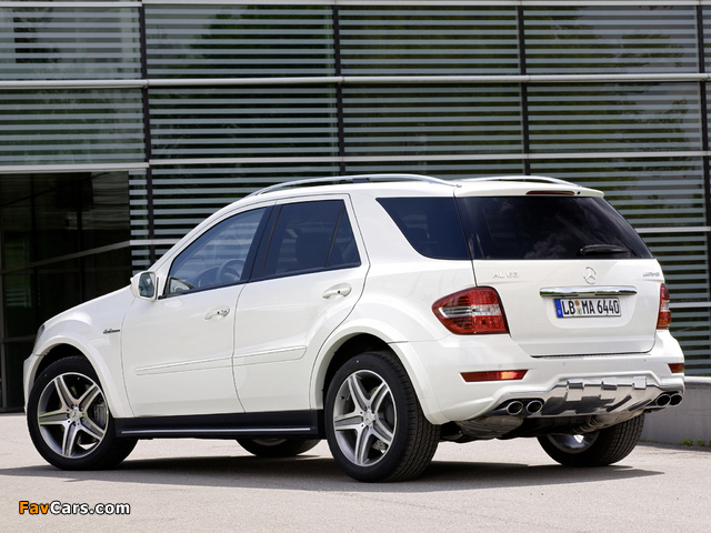 Mercedes-Benz ML 63 AMG (W164) 2010–11 pictures (640 x 480)