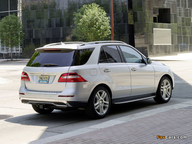 Mercedes-Benz ML 350 BlueEfficiency (W166) 2011 photos (640 x 480)