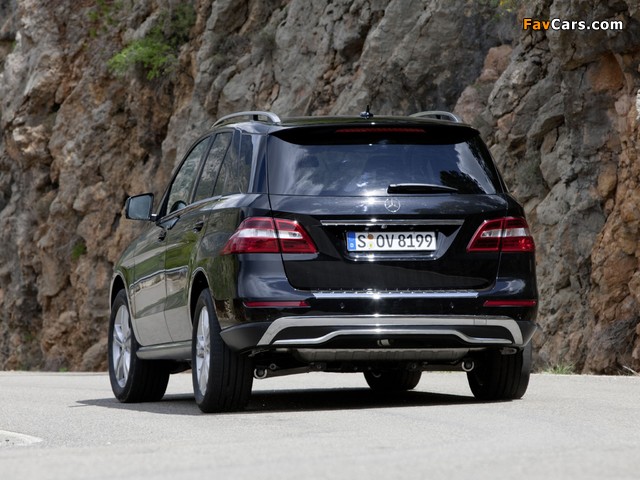 Mercedes-Benz ML 350 BlueEfficiency (W166) 2011 photos (640 x 480)