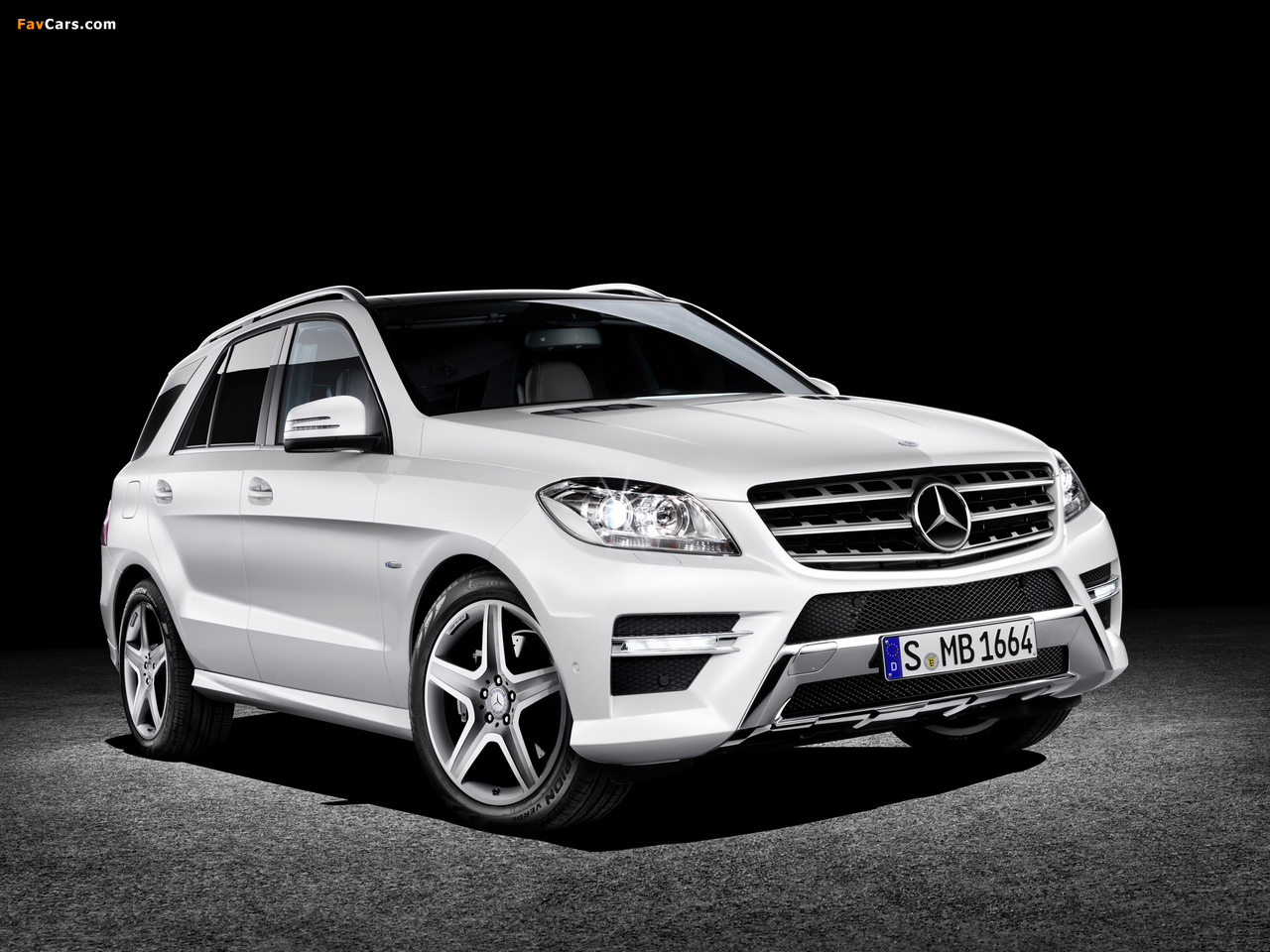 Mercedes-Benz ML 350 BlueTec AMG Sports Package Edition 1 (W166) 2011 pictures (1280 x 960)
