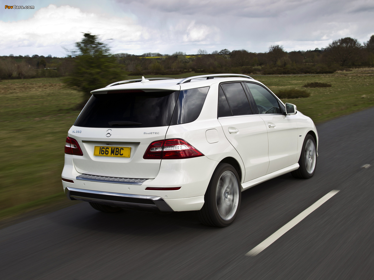 Mercedes-Benz ML 350 BlueTec AMG Sports Package UK-spec (W166) 2012 photos (1280 x 960)