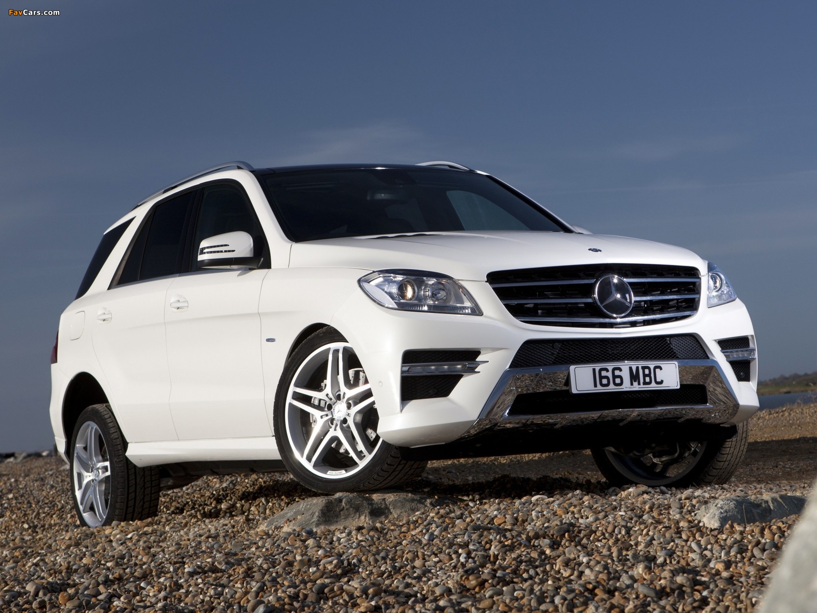 Mercedes-Benz ML 350 BlueTec AMG Sports Package UK-spec (W166) 2012 pictures (1600 x 1200)