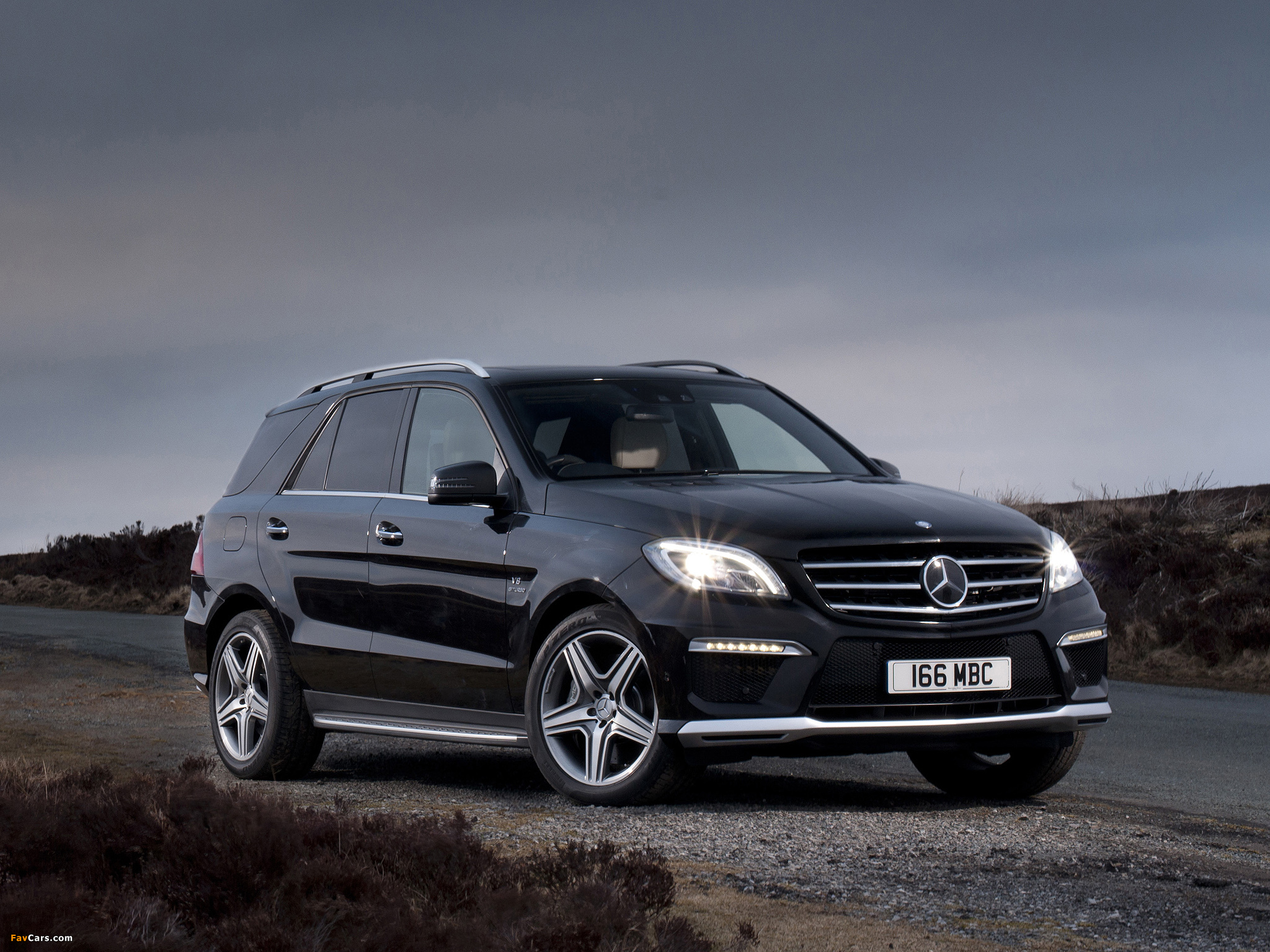 Mercedes-Benz ML 63 AMG UK-spec (W166) 2012 wallpapers (2048 x 1536)