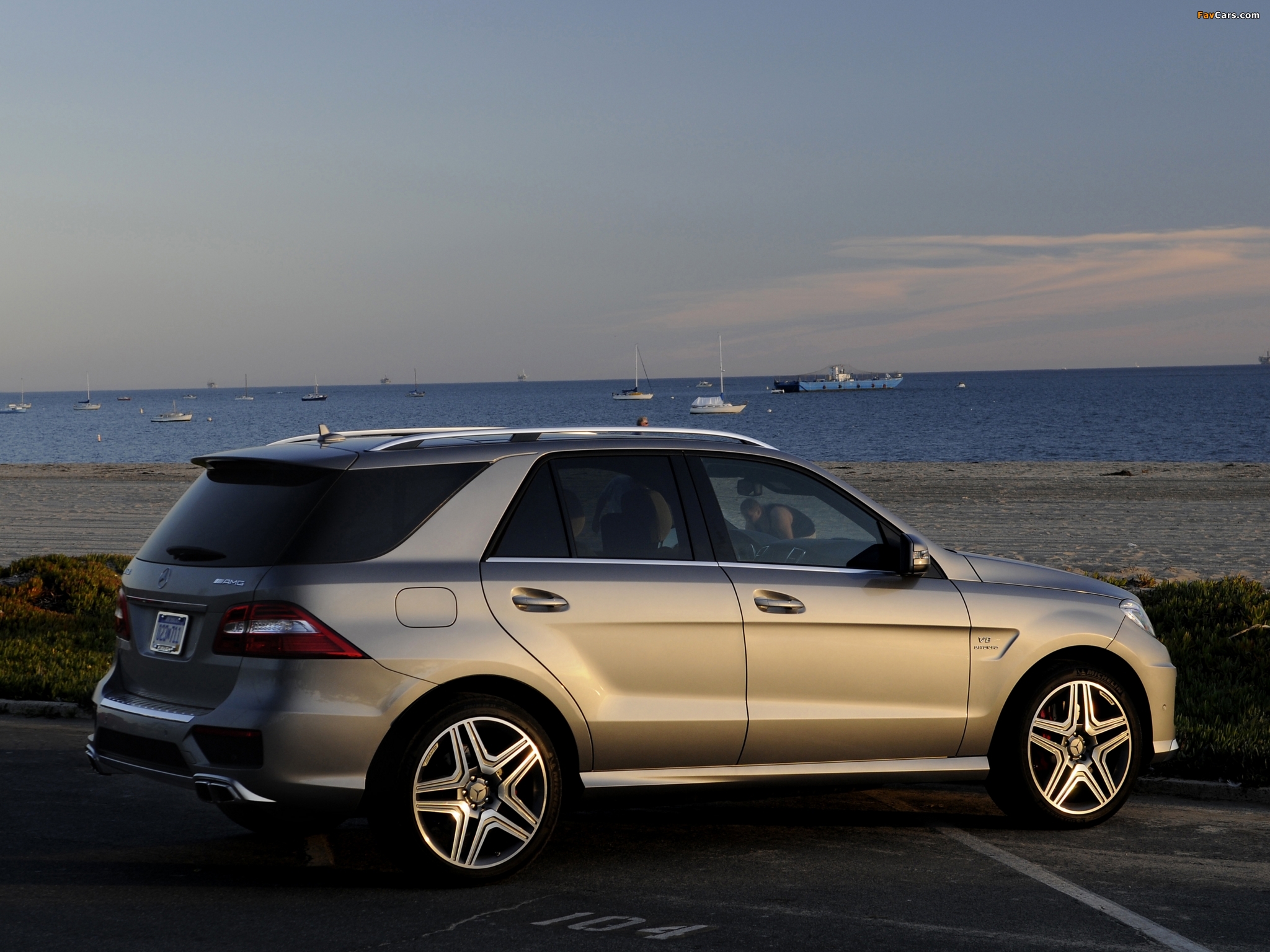 Mercedes-Benz ML 63 AMG (W166) 2012 wallpapers (2048 x 1536)