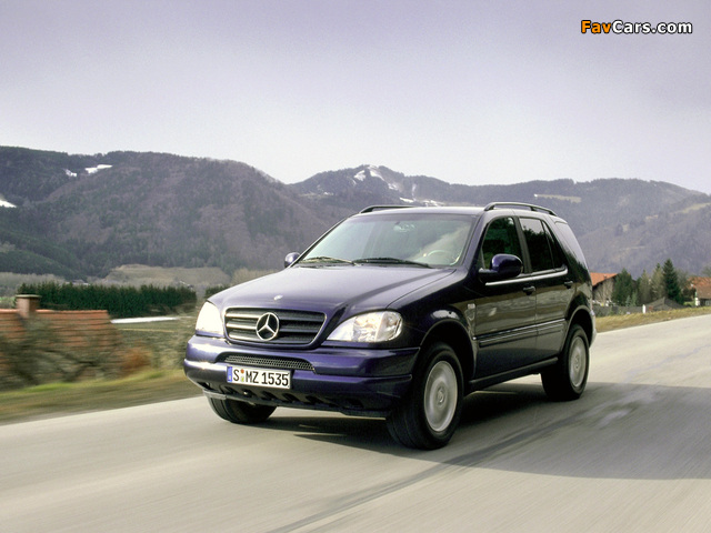 Photos of Mercedes-Benz M-Klasse (W163) 1997–2001 (640 x 480)