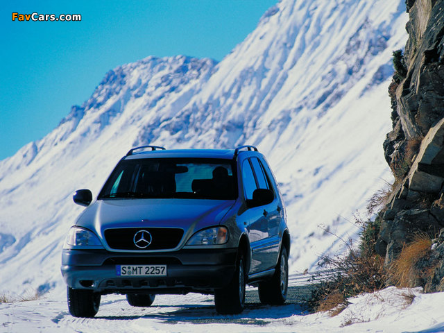 Photos of Mercedes-Benz M-Klasse (W163) 1997–2001 (640 x 480)