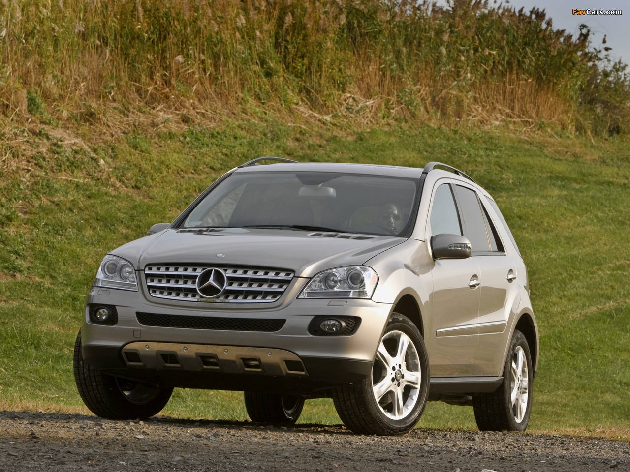 Photos of Mercedes-Benz ML 350 US-spec (W164) 2005–08 (1280 x 960)