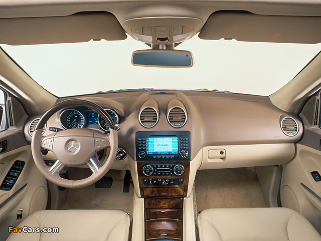 Photos of Mercedes-Benz ML 500 (W164) 2005–08 (640 x 480)