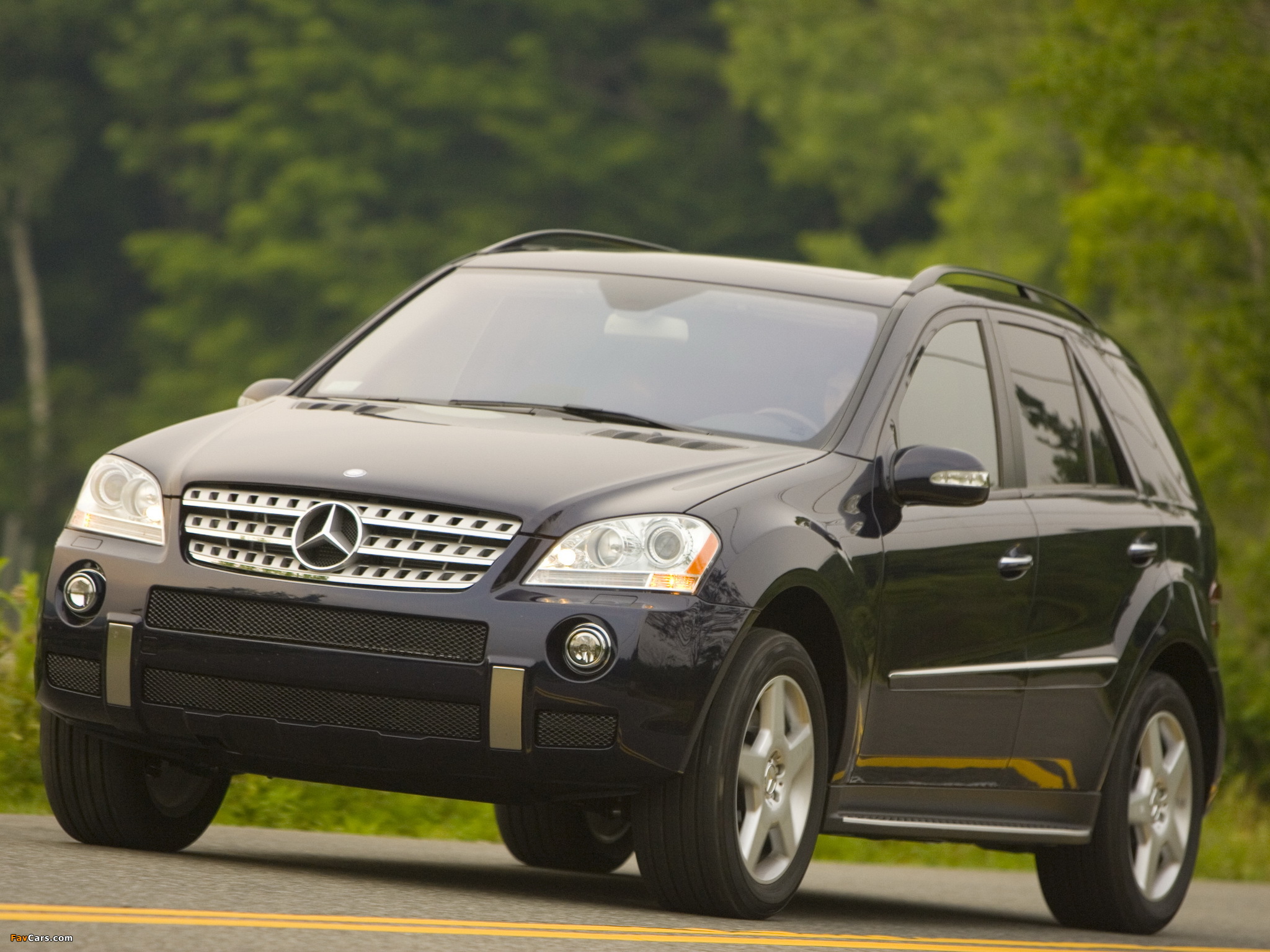 Photos of Mercedes-Benz ML 550 (W164) 2006–08 (2048 x 1536)