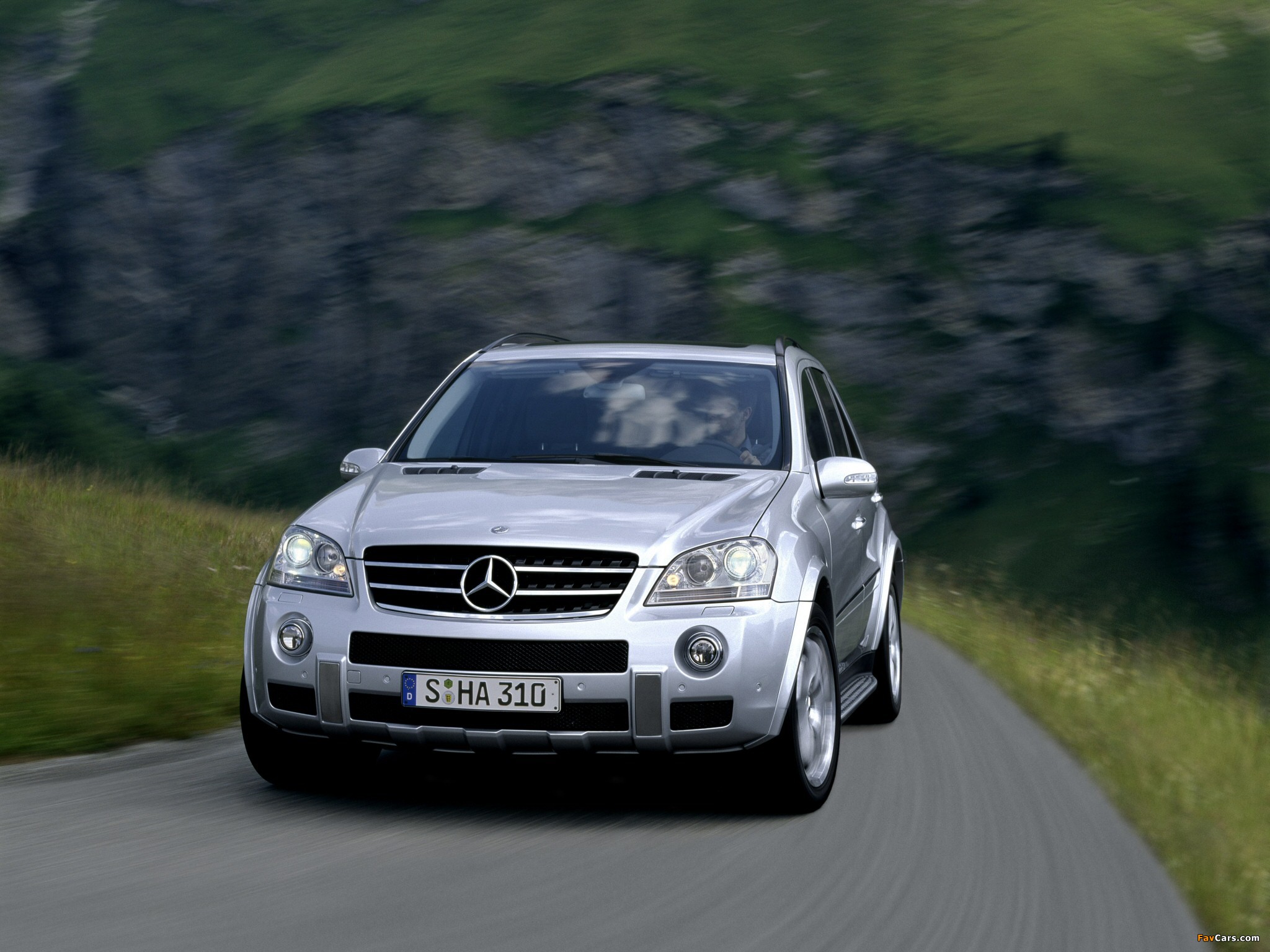 Photos of Mercedes-Benz ML 63 AMG (W164) 2006–08 (2048 x 1536)