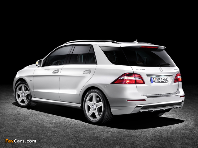 Photos of Mercedes-Benz ML 350 BlueTec AMG Sports Package Edition 1 (W166) 2011 (640 x 480)