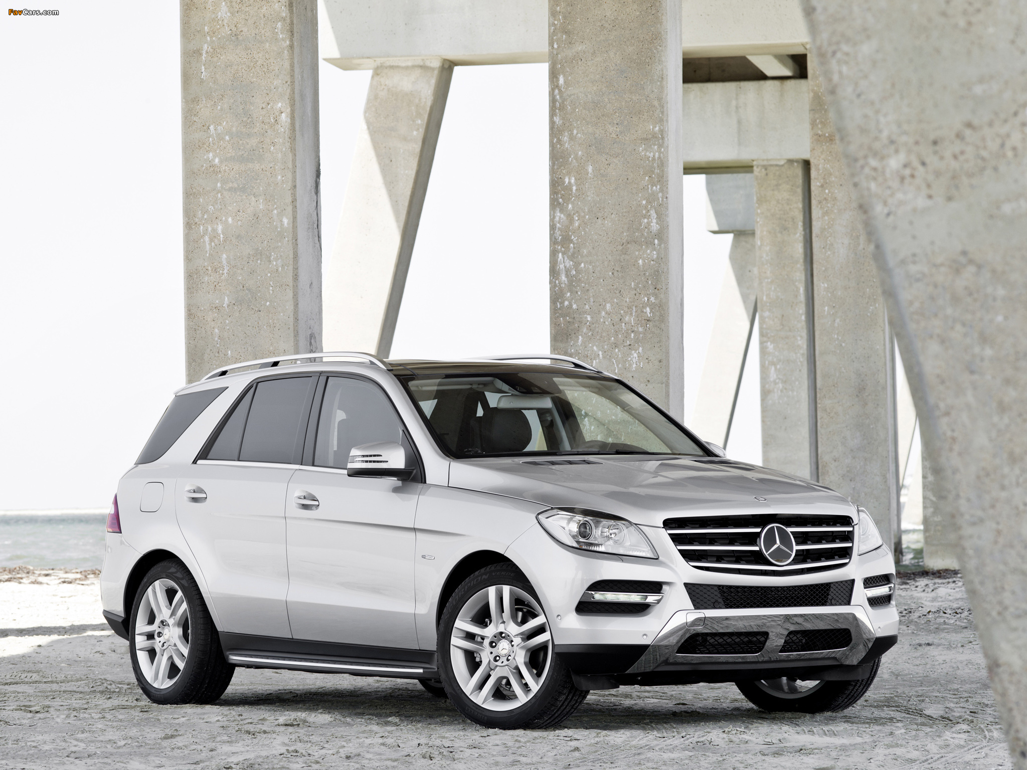 Photos of Mercedes-Benz ML 350 BlueEfficiency (W166) 2011 (2048 x 1536)