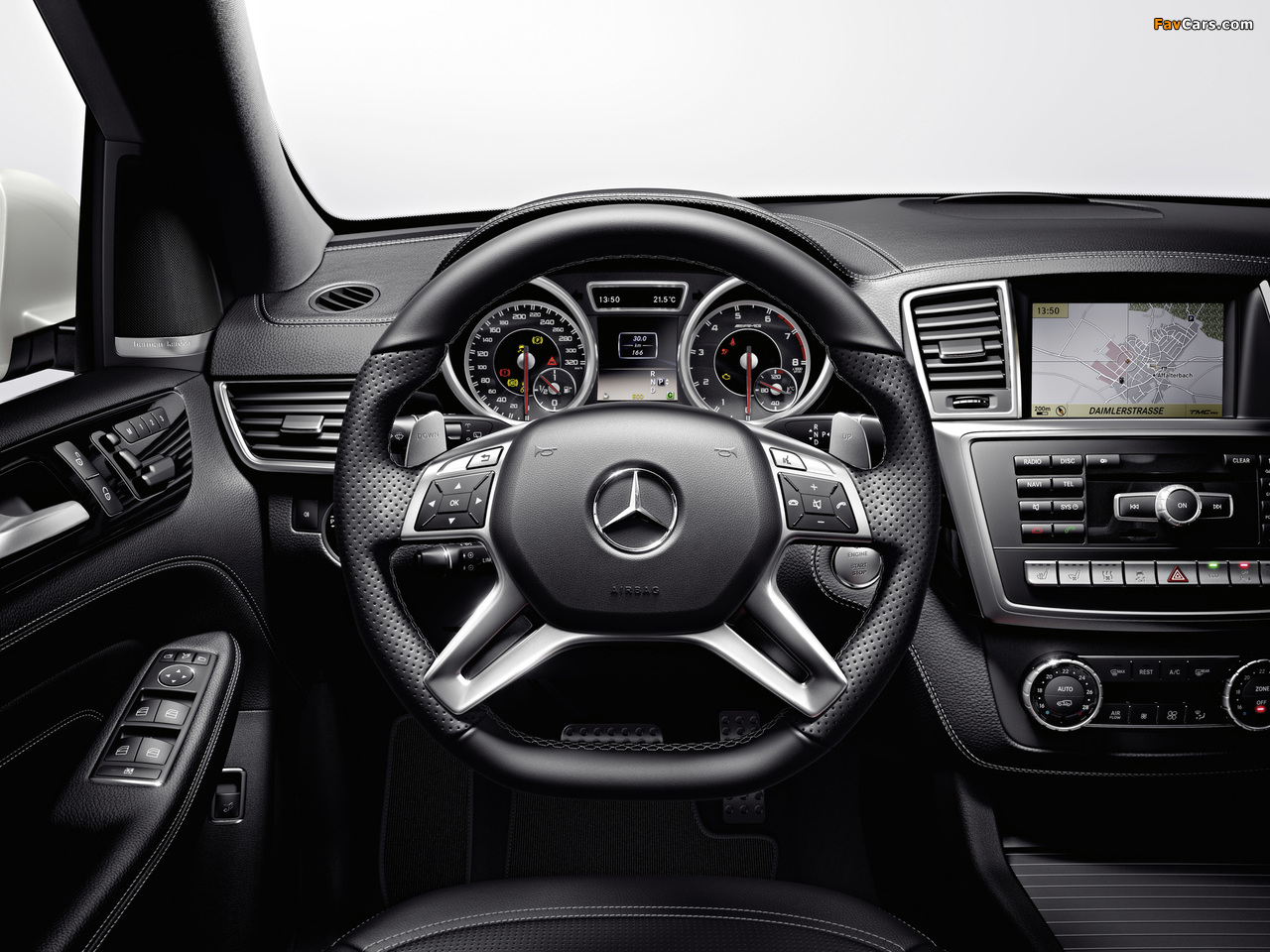 Photos of Mercedes-Benz ML 63 AMG (W166) 2012 (1280 x 960)